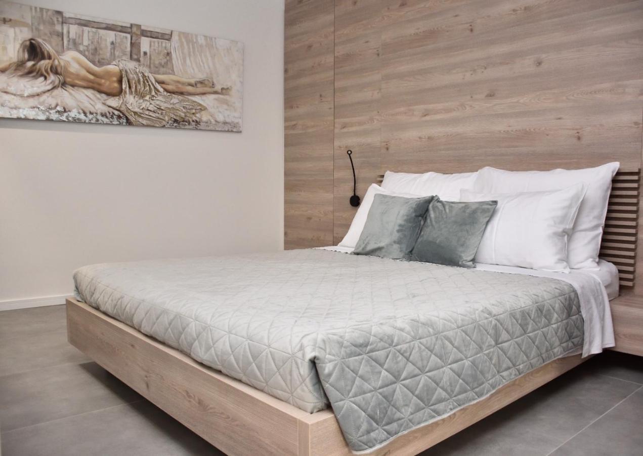 Apartments Hidden Paradise Ровин Екстериор снимка