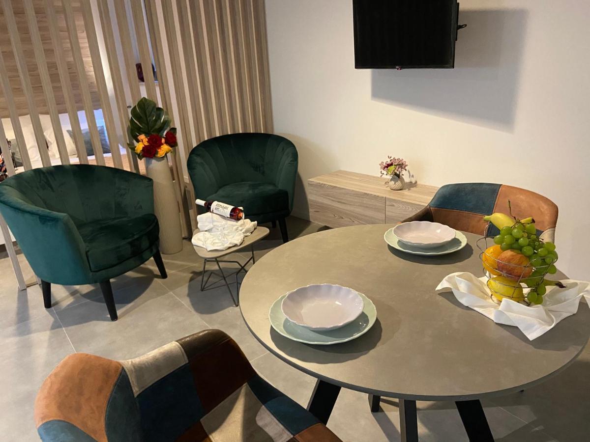 Apartments Hidden Paradise Ровин Екстериор снимка